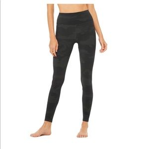 Brand New Alo Yoga leggings.